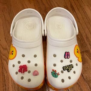 LINE OF FRIENDS CROCS